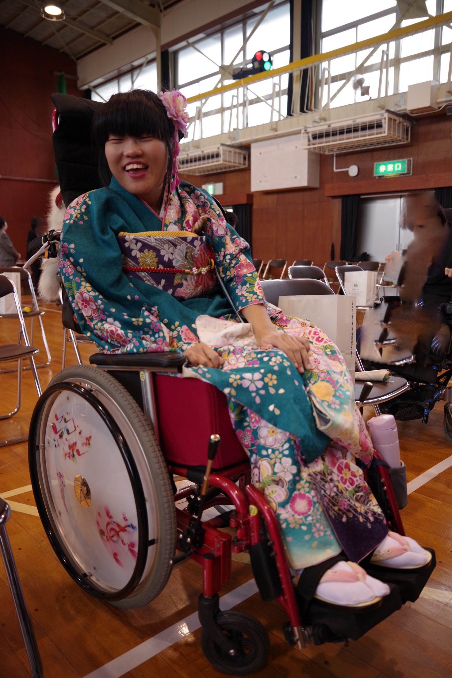 車椅子着物　振袖　成人式　愛知県　身体障害　知的障害　車椅子着付け