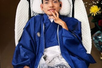 車椅子着物　男袴　　成人式　沖縄県　身体障害　知的障害　名古屋　脳性麻痺