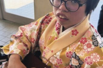 車椅子着物　袴　　卒業式　岡山県　身体障害　知的障害　名古屋