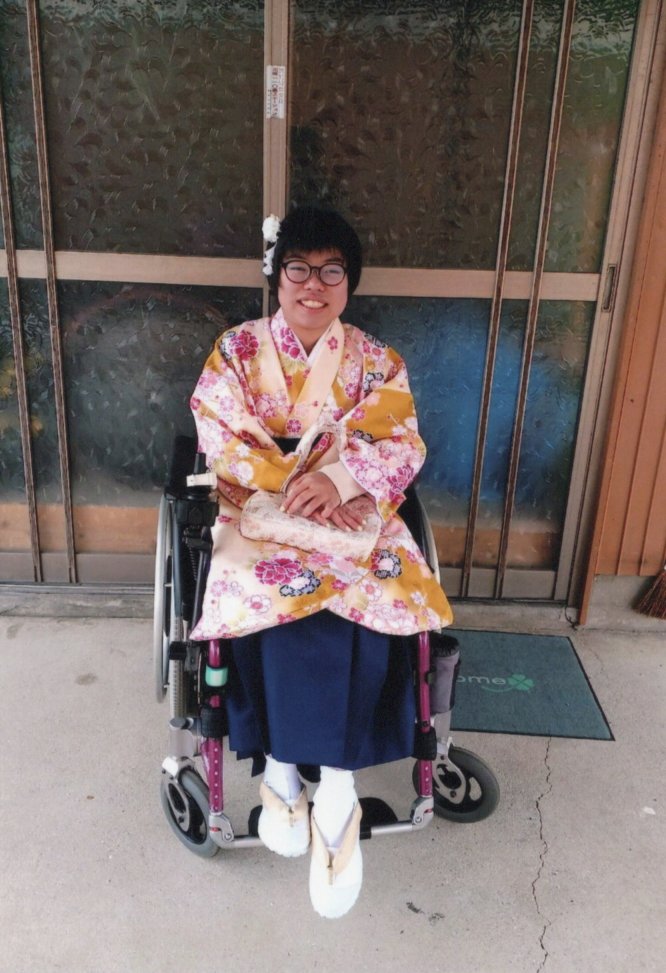 車椅子着物　袴　　卒業式　岡山県　身体障害　知的障害　名古屋