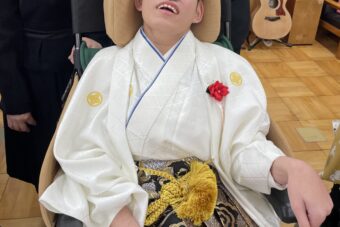車椅子着物　袴　　卒業式　埼玉県　身体障害　知的障害　名古屋