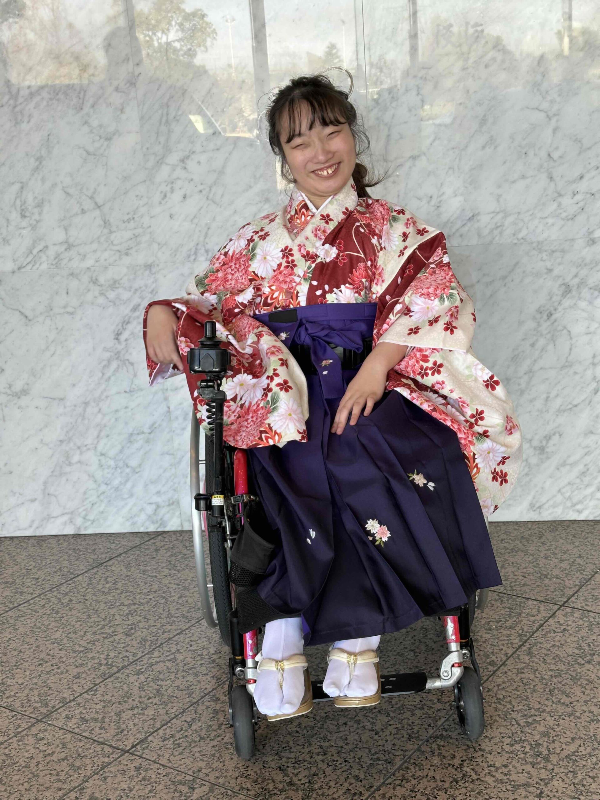 車椅子着物　袴　　卒業式　滋賀県　身体障害　知的障害　名古屋